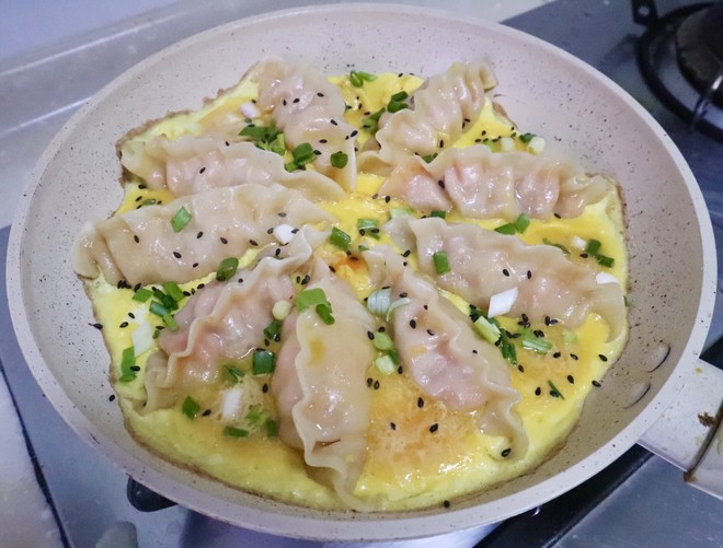 港股午评|恒生指数早盘跌0.06%    芯片股逆市走强